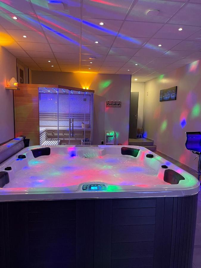 Loft Privatif Avec Jacuzzi Et Sauna سان ديزييه المظهر الخارجي الصورة
